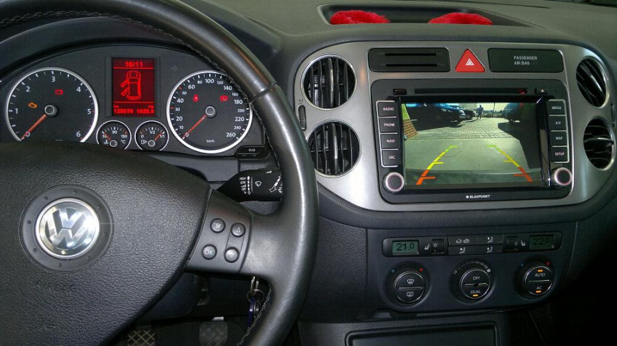 VW Tiguan Blaupunkt Philadelphia.jpg